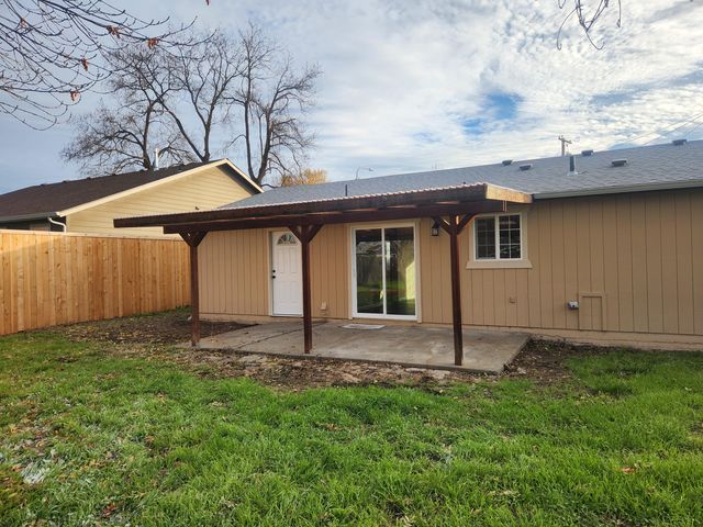 279 De Barr Avenue, Medford, OR 97501