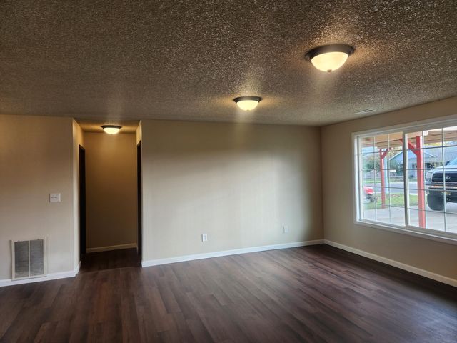 279 De Barr Avenue, Medford, OR 97501