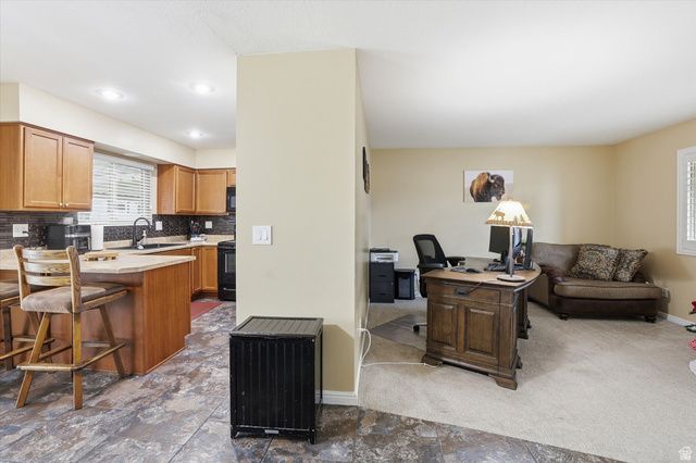 1154 W 2600 N, Clinton, UT 84015