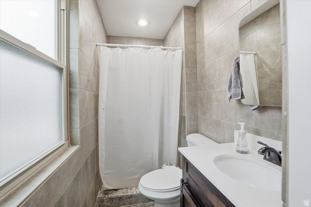 1154 W 2600 N, Clinton, UT 84015