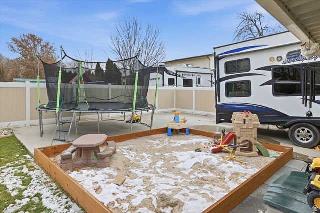 1154 W 2600 N, Clinton, UT 84015