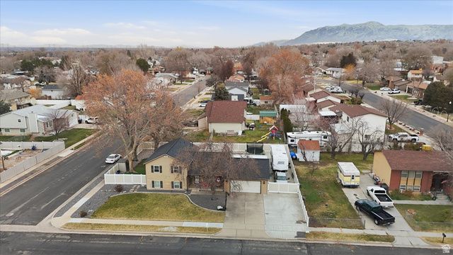1154 W 2600 N, Clinton, UT 84015