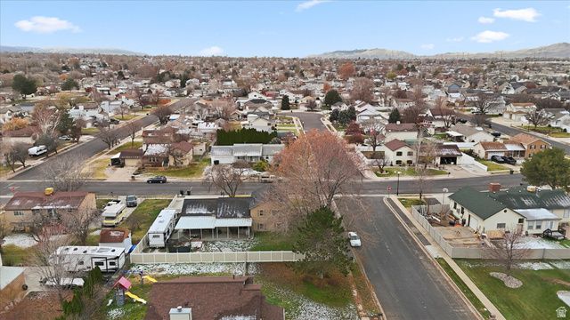 1154 W 2600 N, Clinton, UT 84015