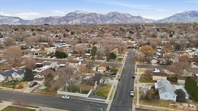 1154 W 2600 N, Clinton, UT 84015