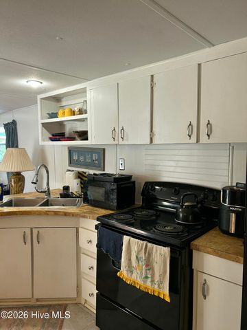 1743 Pompano Street SW, Shallotte, NC 28470