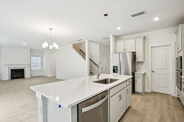 126 Vanguard Drive, La Vergne, TN 37086