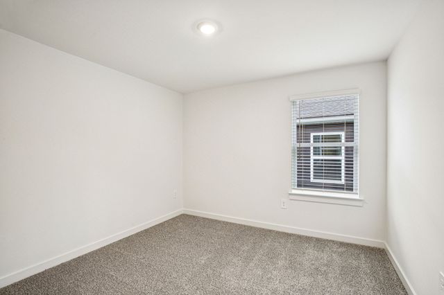 126 Vanguard Drive, La Vergne, TN 37086