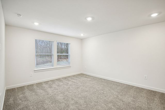 126 Vanguard Drive, La Vergne, TN 37086