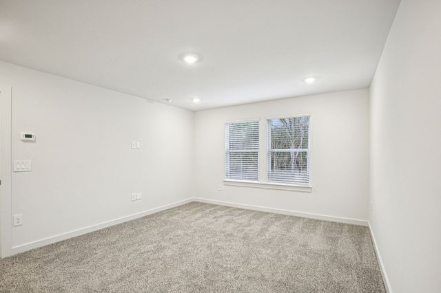 126 Vanguard Drive, La Vergne, TN 37086