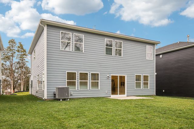 126 Vanguard Drive, La Vergne, TN 37086