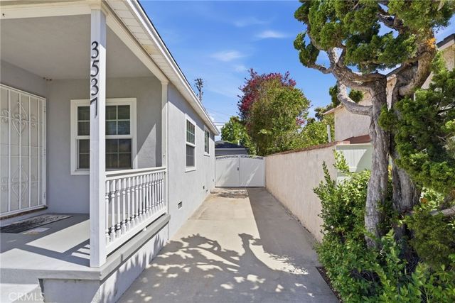 3537 Centralia, Lakewood, CA 90712