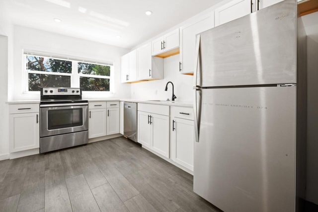 5240 NE 3rd Terrace, Oakland Park, FL 33334