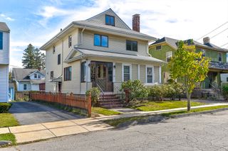 43 Ellington Rd, Quincy, MA 02170