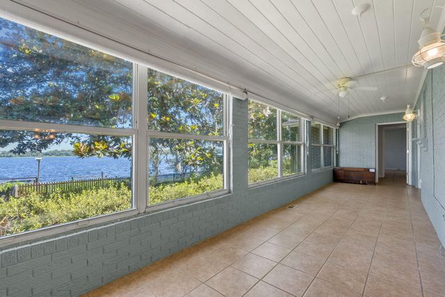 1813 Fishing Island Road, Moncks Corner, SC 29461