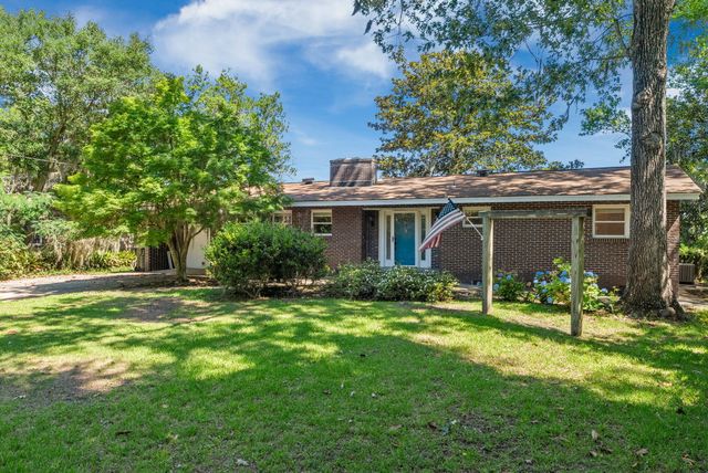 1813 Fishing Island Road, Moncks Corner, SC 29461