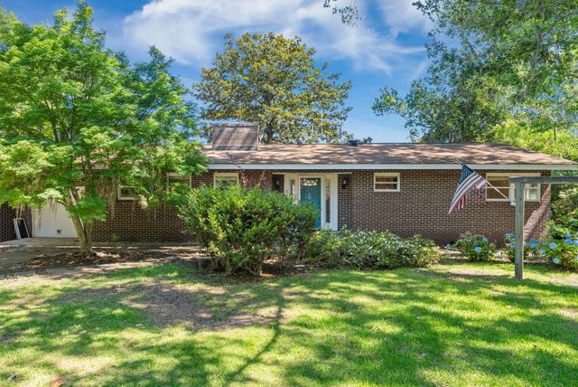 1813 Fishing Island Road, Moncks Corner, SC 29461