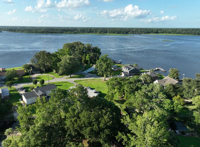 1813 Fishing Island Road, Moncks Corner, SC 29461