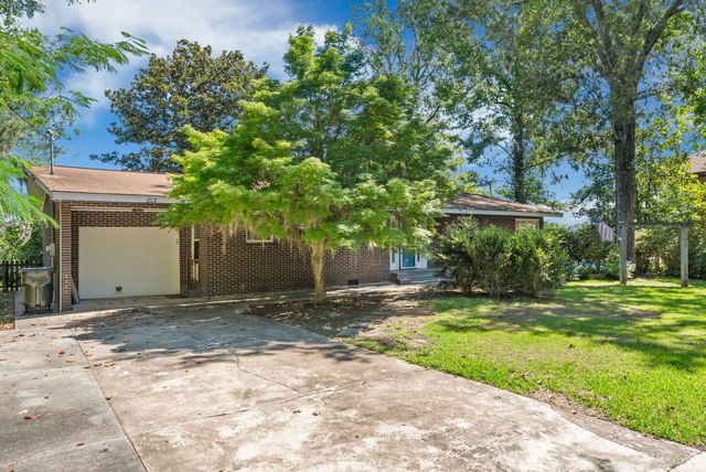 1813 Fishing Island Road, Moncks Corner, SC 29461