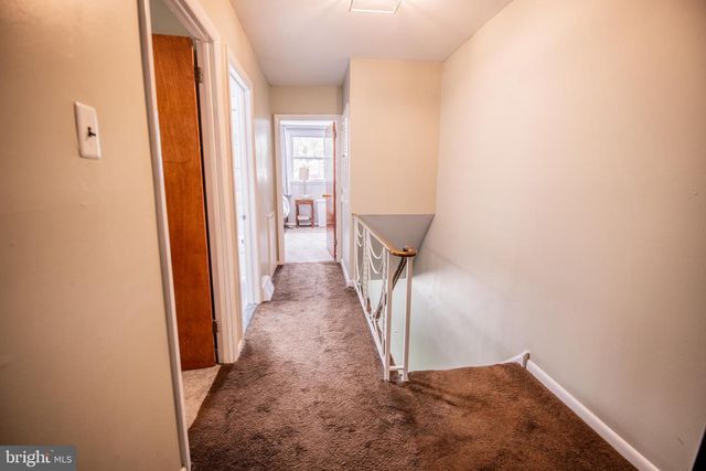 7242 VALLEY AVE, Philadelphia, PA 19128