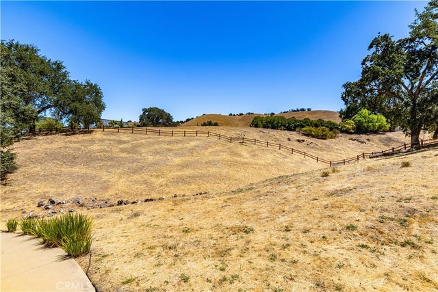 9914 Flyrod Drive, Paso Robles, CA 93446