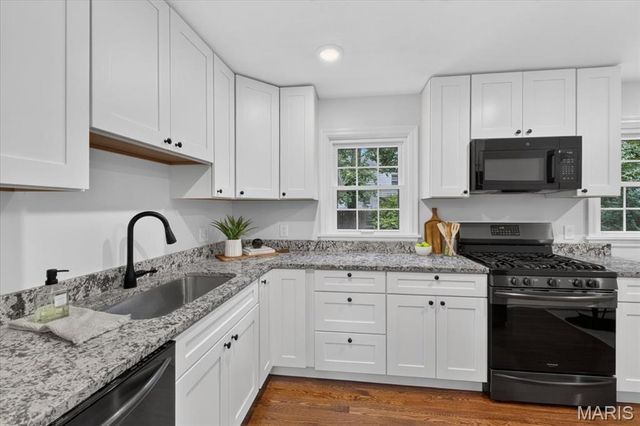 1117 Elm Drive, Webster Groves, MO 63119
