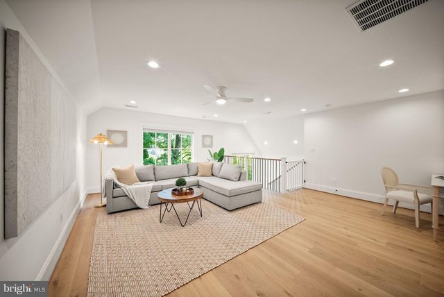 3115 N PEARY ST, Arlington, VA 22207