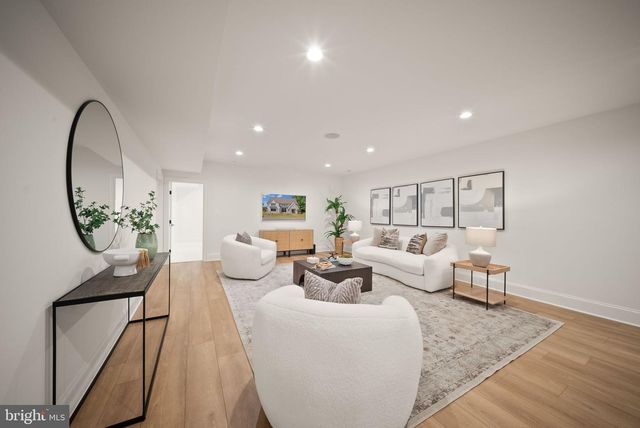3115 N PEARY ST, Arlington, VA 22207