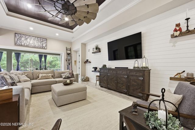 498 FRESHWATER Drive, St. Johns, FL 32259