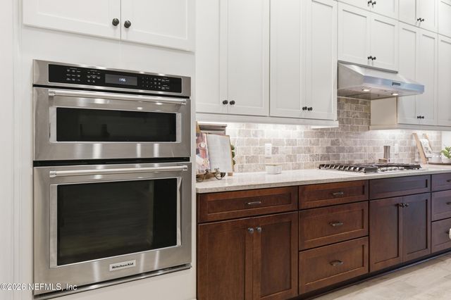 498 FRESHWATER Drive, St. Johns, FL 32259