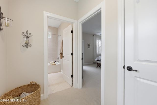 498 FRESHWATER Drive, St. Johns, FL 32259