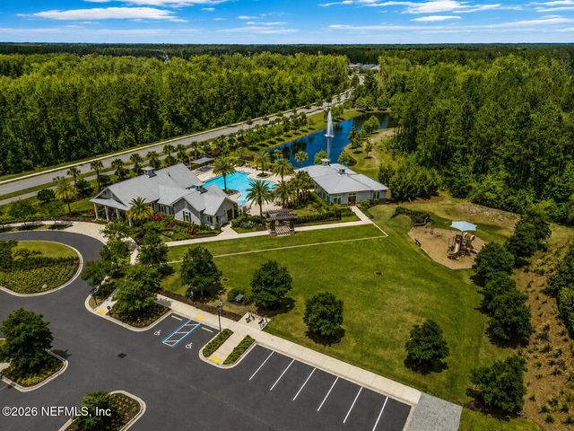498 FRESHWATER Drive, St. Johns, FL 32259