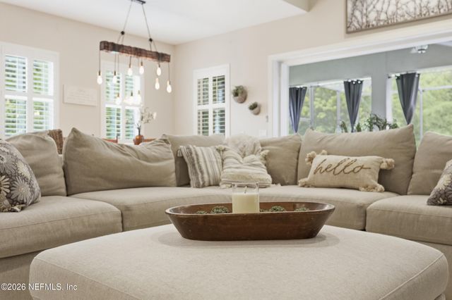 498 FRESHWATER Drive, St. Johns, FL 32259