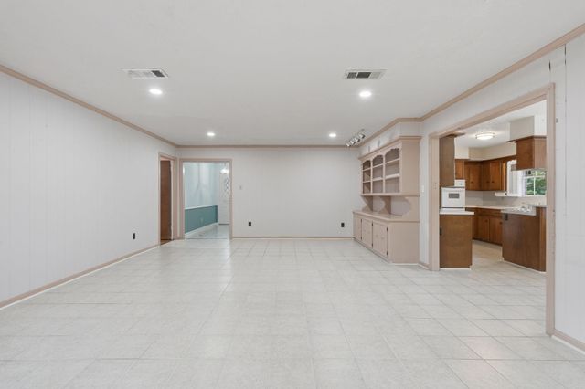 2111 Riverlawn Drive, Houston, TX 77339