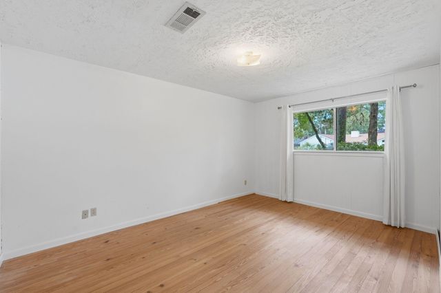 2111 Riverlawn Drive, Houston, TX 77339