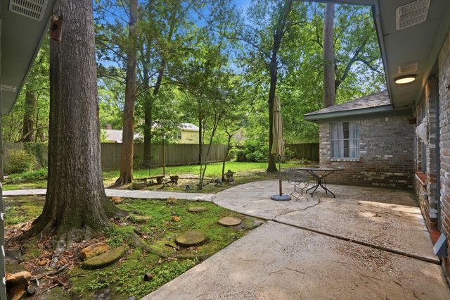 2111 Riverlawn Drive, Houston, TX 77339
