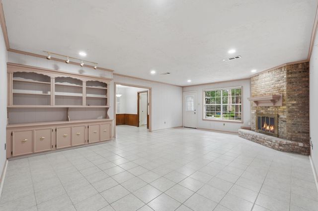 2111 Riverlawn Drive, Houston, TX 77339
