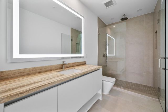 3034 OAK Avenue 503, Miami, FL 33133
