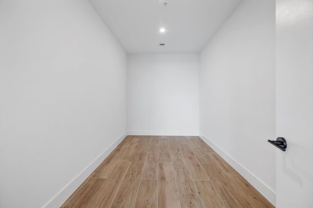 3034 OAK Avenue 503, Miami, FL 33133