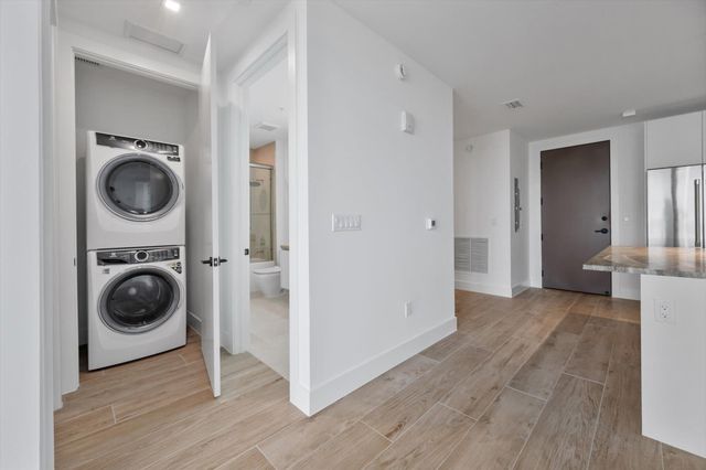 3034 OAK Avenue 503, Miami, FL 33133