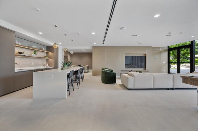 3034 OAK Avenue 503, Miami, FL 33133