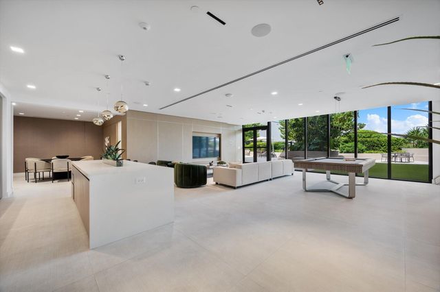 3034 OAK Avenue 503, Miami, FL 33133