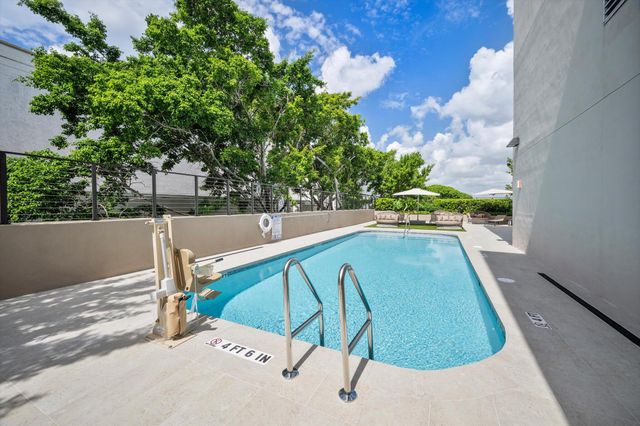 3034 OAK Avenue 503, Miami, FL 33133
