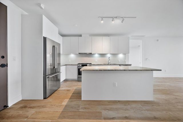 3034 OAK Avenue 503, Miami, FL 33133