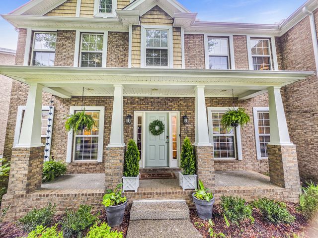 304 Forest Bend Dr, Mount Juliet, TN 37122