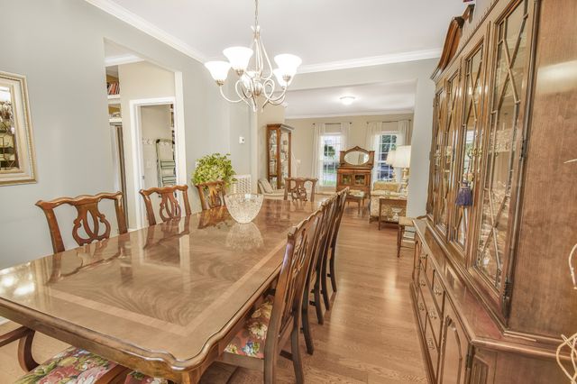 304 Forest Bend Dr, Mount Juliet, TN 37122