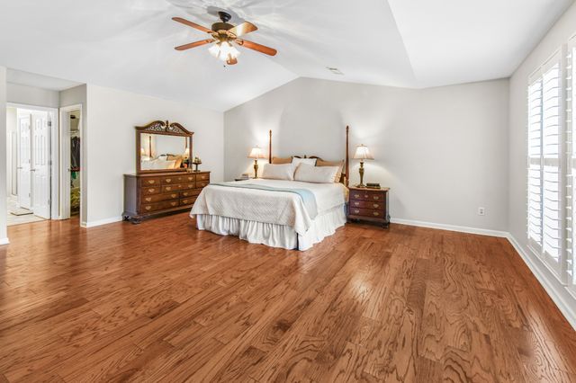 304 Forest Bend Dr, Mount Juliet, TN 37122