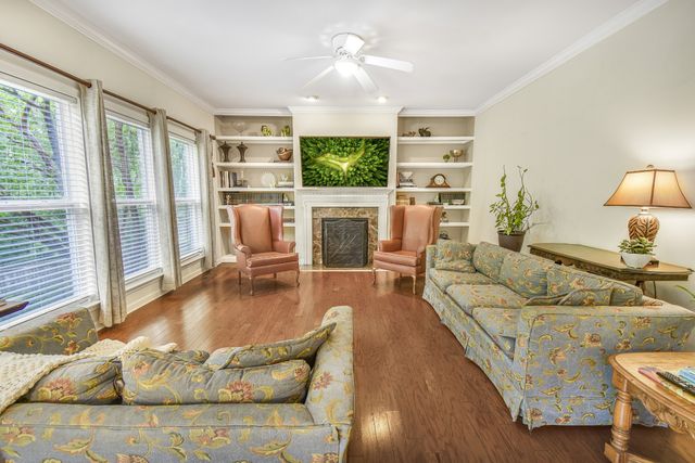 304 Forest Bend Dr, Mount Juliet, TN 37122