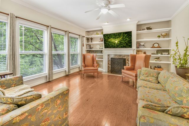 304 Forest Bend Dr, Mount Juliet, TN 37122