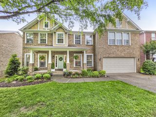 304 Forest Bend Dr, Mount Juliet, TN 37122