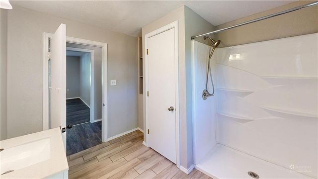 306 S Parrott Drive, Huntsville, AR 72740